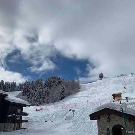 Valmorel Studio Skis Aux Pieds Exteriér fotografie